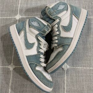 Jordan 1 Retro OG High Denim